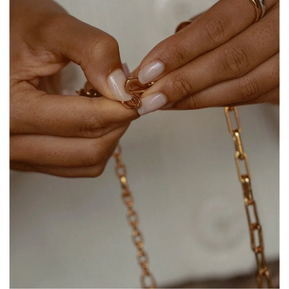 MONICA VINADER Alta Capture Mini Link Charm Bracelet O/S - Picture 10 of 12